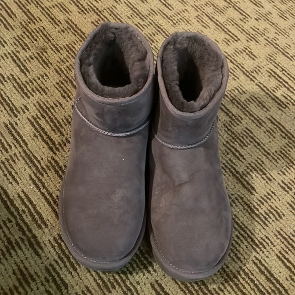 Ugg Classic Mini II Boot - Picture 4 of 9